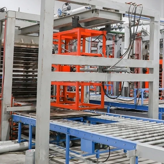 Flexible LVT Production for Floor Importer